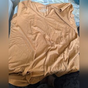 NWOT Torrid T-Shirt Size 3